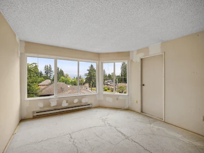 310-9635 121 Street - 5