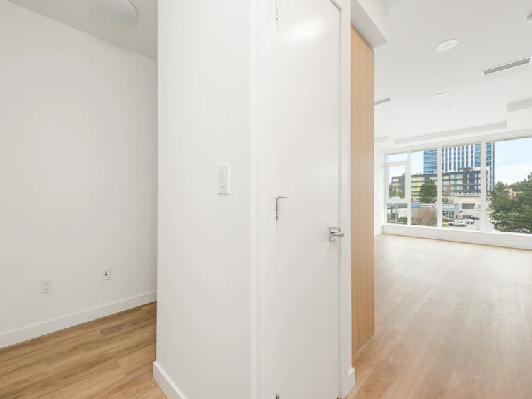 313-9675 King George Boulevard, Surrey, BC, V3T 2V3 - 17