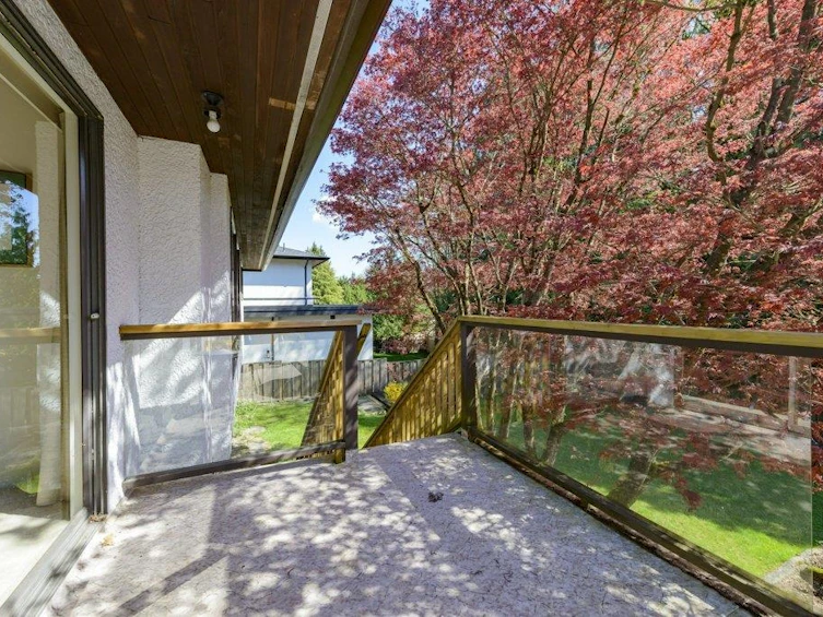 8194 Woodlake Court, Burnaby, BC, V5A 3P4 - 9