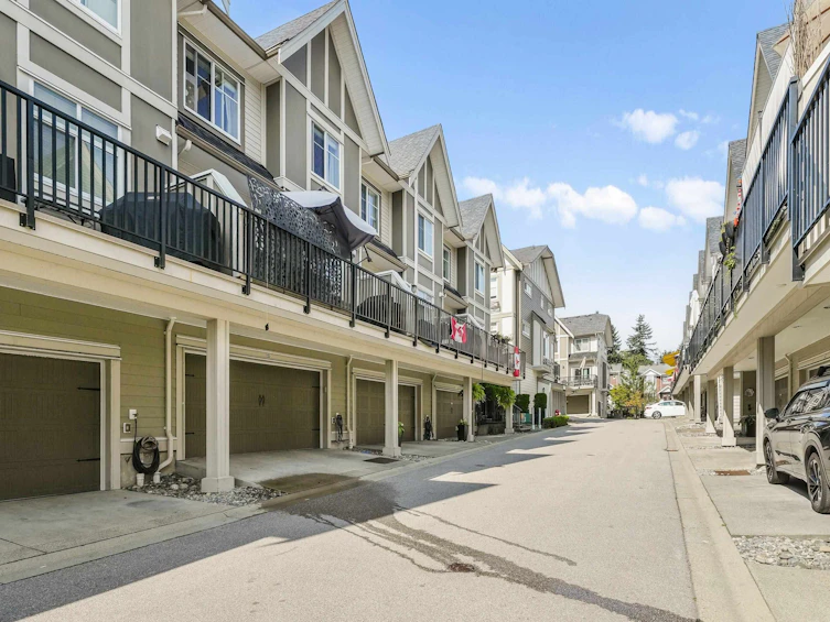32-6588 195a Street, Surrey, BC, V4N 5W7 - 3
