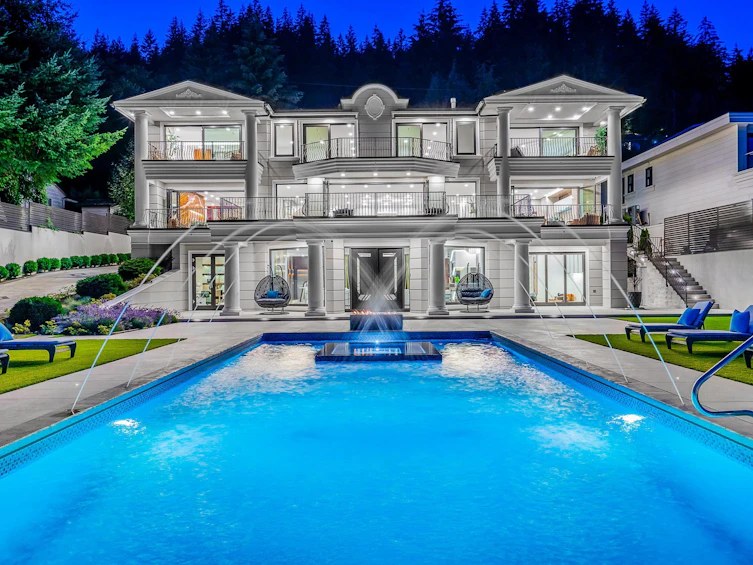 1123 Crestline Road, West Vancouver, BC, V7S 2E3