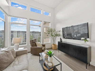 502-3263 Pierview Crescent - 3
