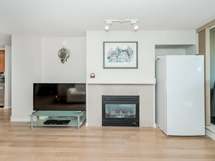214-8480 Granville Avenue, Richmond, BC, V6Y 4E8 - 11