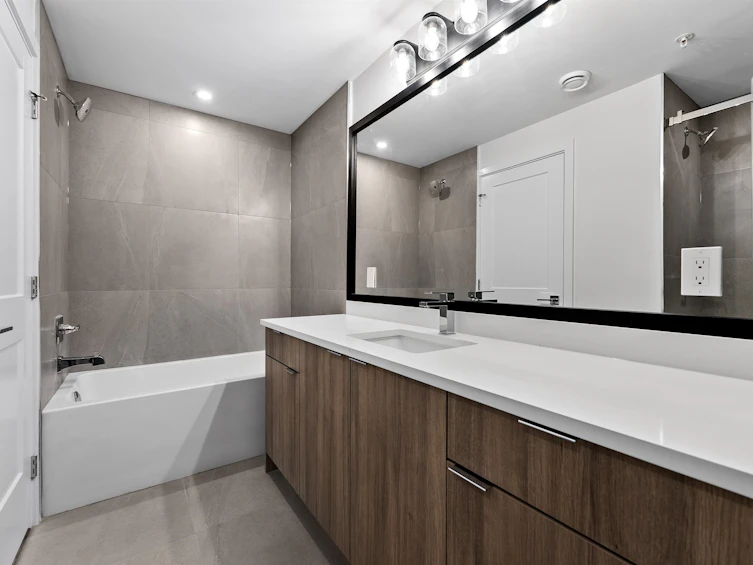 211-2233 156 Street, Surrey, BC, V4A 4V3 - 3