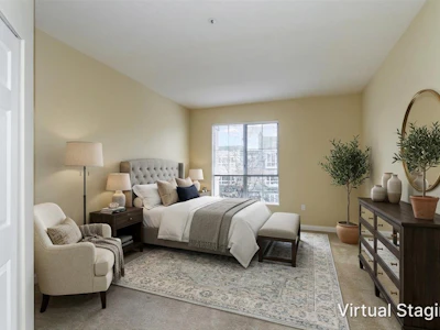 330-2995 Princess Crescent - 5