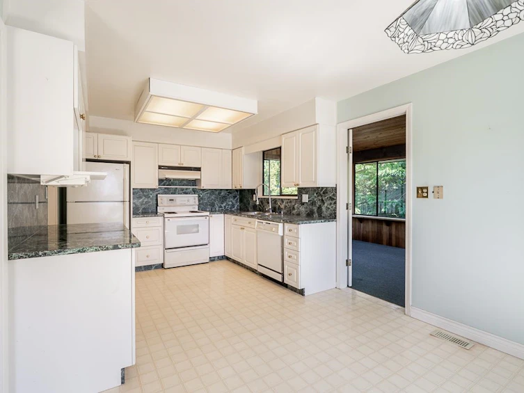 5462 Bakerview Drive, Surrey, BC, V3S 1A5 - 10