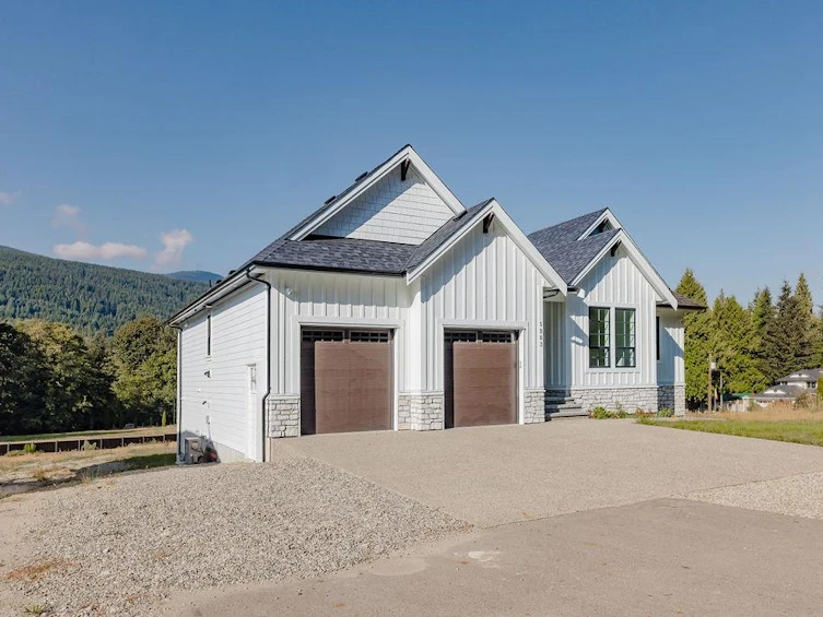 1203 Castle Road, Gibsons, BC, V0N 1V5 - 2