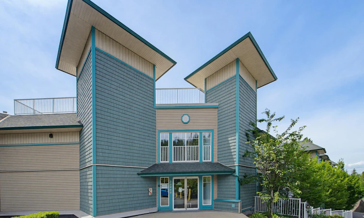102-33960 Old Yale Road