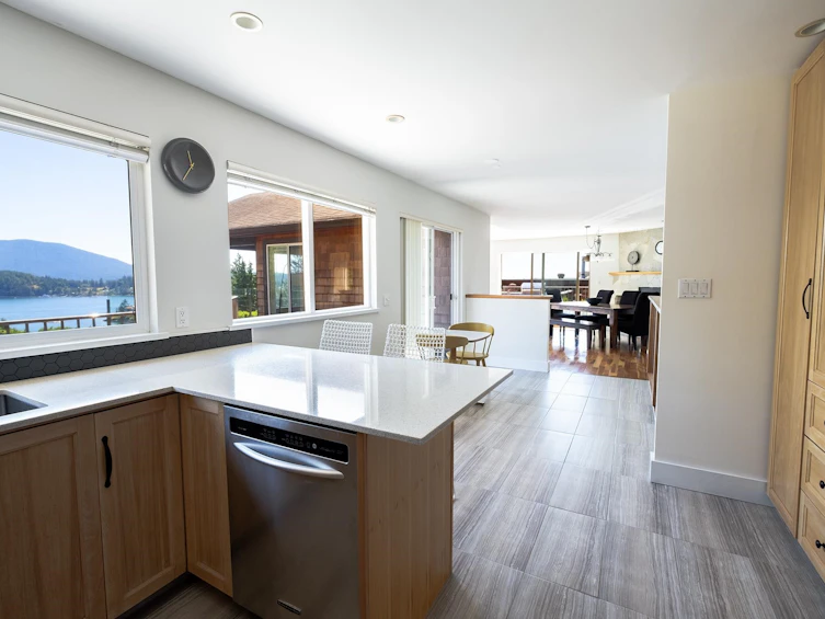 485 Abbs Road, Gibsons, BC, V0N 1V0 - 9