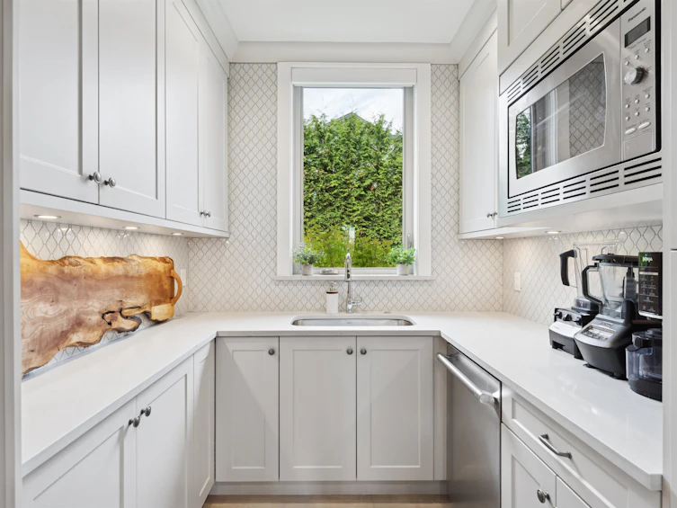 7863 Walmsley Court, Burnaby, BC, V5E 3X3 - 8