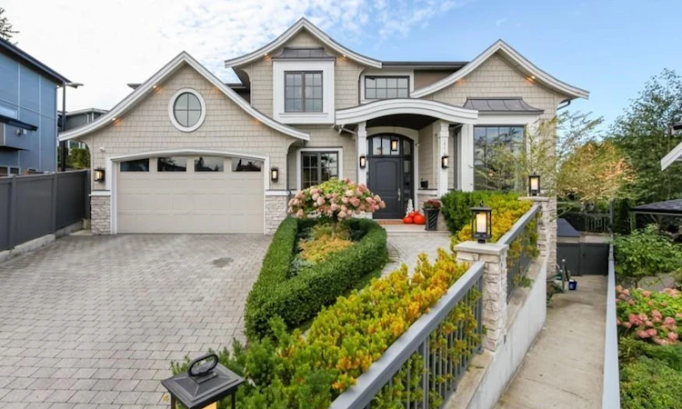 7863 Walmsley Court