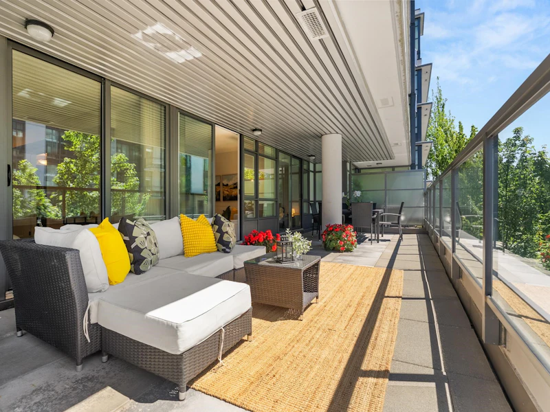 302 - 2507 Maple Street, Vancouver BC V6J 0E1