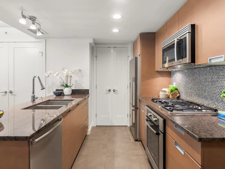 302-2507 Maple Street, Vancouver, BC, V6J 0E1 - 16