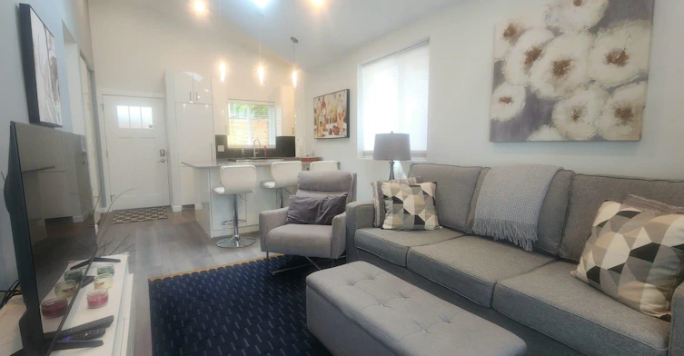 165 W 21st Street, West Vancouver, BC, V5Y 2E3