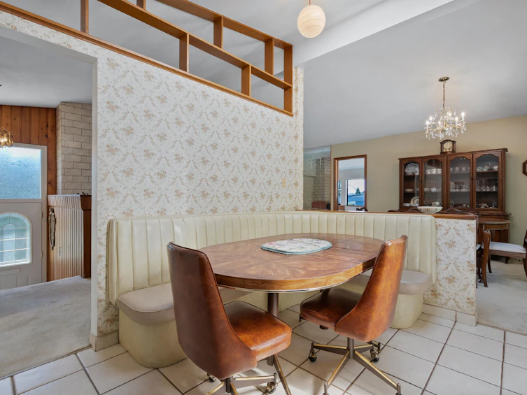 697 Plymouth Drive, North Vancouver, BC, V7H 2H5 - 8