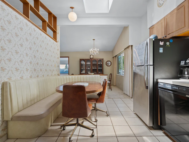 697 Plymouth Drive, North Vancouver, BC, V7H 2H5 - 9