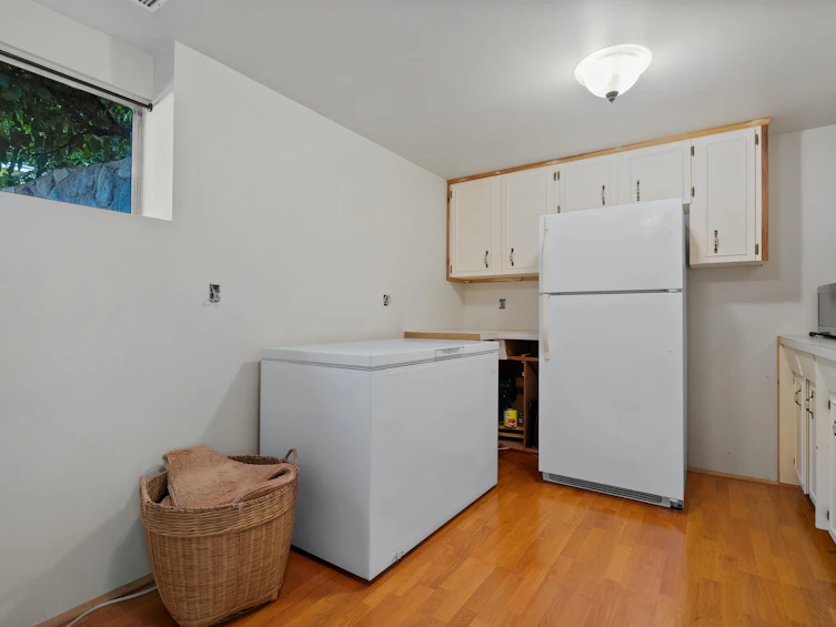 697 Plymouth Drive, North Vancouver, BC, V7H 2H5 - 34