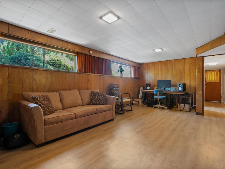 697 Plymouth Drive, North Vancouver, BC, V7H 2H5 - 30