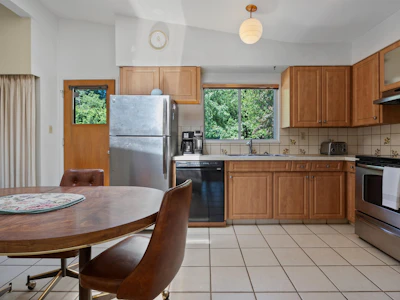 697 Plymouth Drive - 5