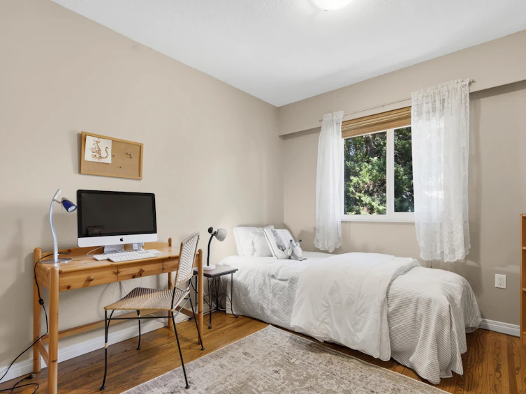 13750 Blackburn Avenue, Surrey, BC, V4B 2Y8 - 17