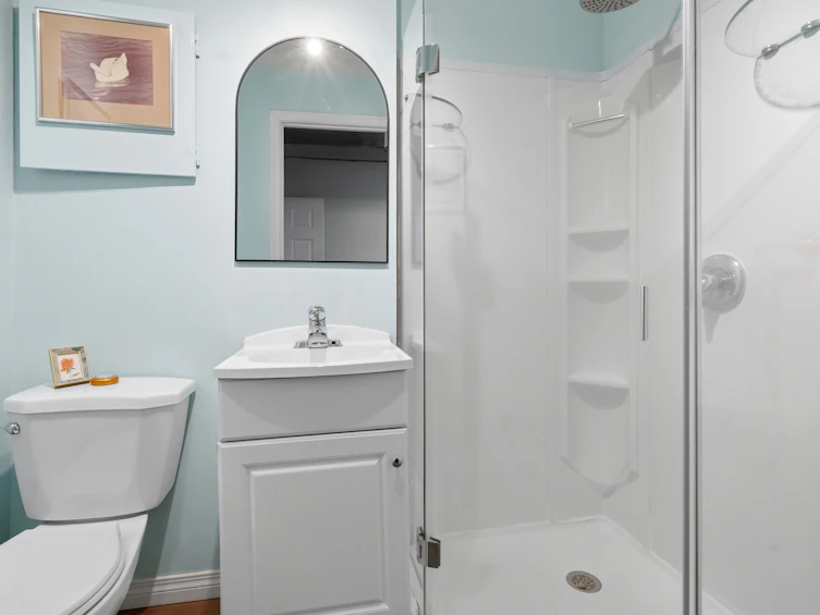 13750 Blackburn Avenue, Surrey, BC, V4B 2Y8 - 20