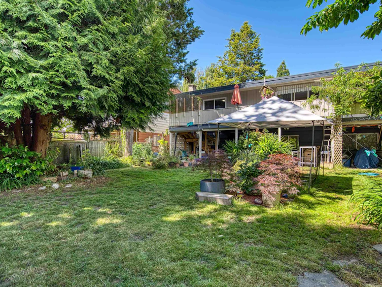 13750 Blackburn Avenue, Surrey, BC, V4B 2Y8 - 33