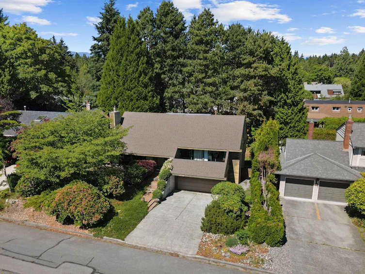4271 Staulo Crescent, Vancouver, BC, V6N 3S1 - 3