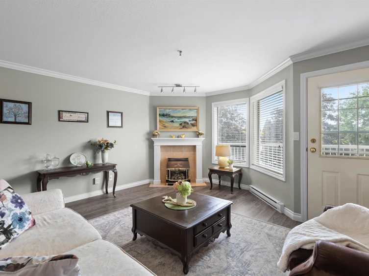 218-5710 201 Street, Langley, BC, V3A 8A8 - 4