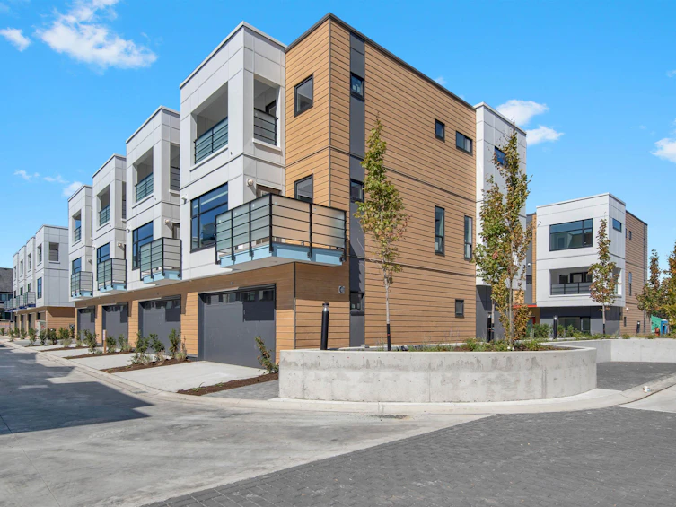 7-177 175a Street, Surrey, BC, V3Z 1L1