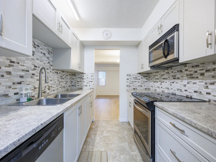2-19022 119b Avenue, Pitt Meadows, BC, V3Y 1X5 - 3