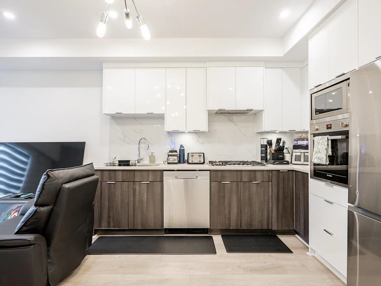 B203-14438 72 Avenue, Surrey, BC, V3S 2E7 - 14