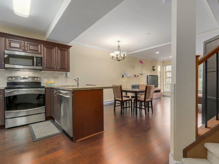7-215 E 4 Street, North Vancouver, BC, V7L 1J1 - 4