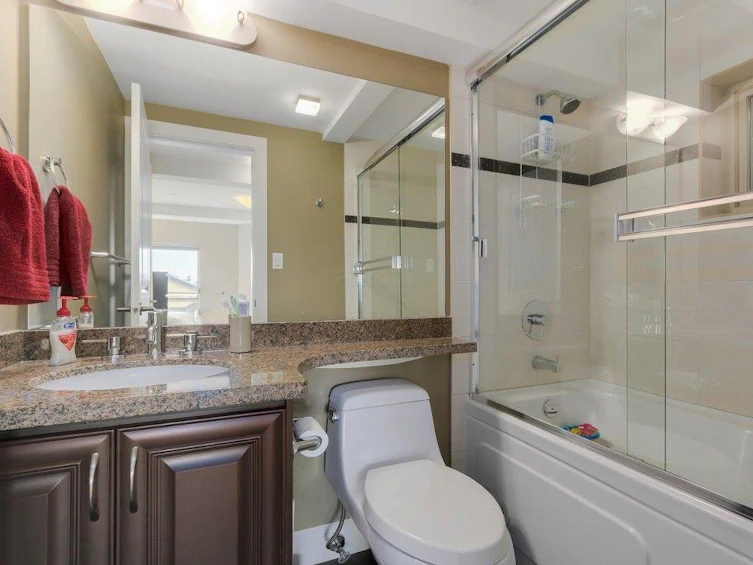 7-215 E 4 Street, North Vancouver, BC, V7L 1J1 - 12
