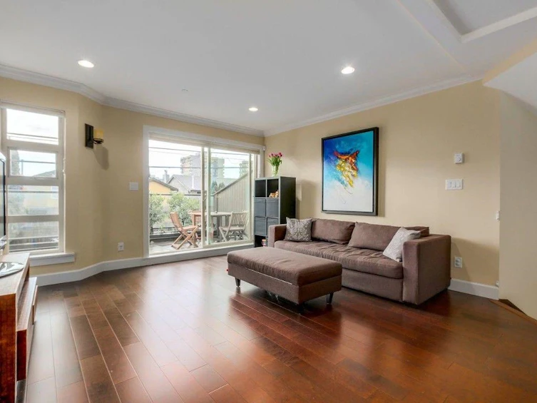 7-215 E 4 Street, North Vancouver, BC, V7L 1J1 - 7