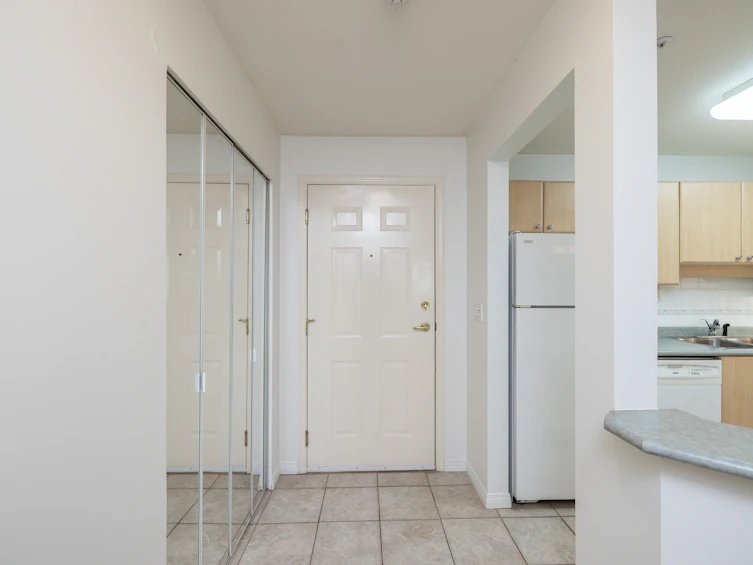 104-15150 29a Avenue, Surrey, BC, V4P 3B1 - 2
