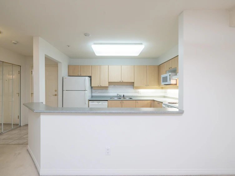 104-15150 29a Avenue, Surrey, BC, V4P 3B1 - 9