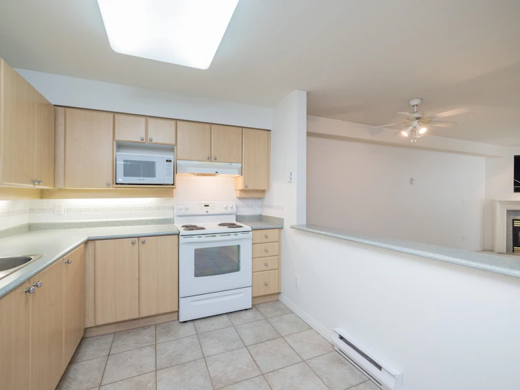 104-15150 29a Avenue, Surrey, BC, V4P 3B1 - 5