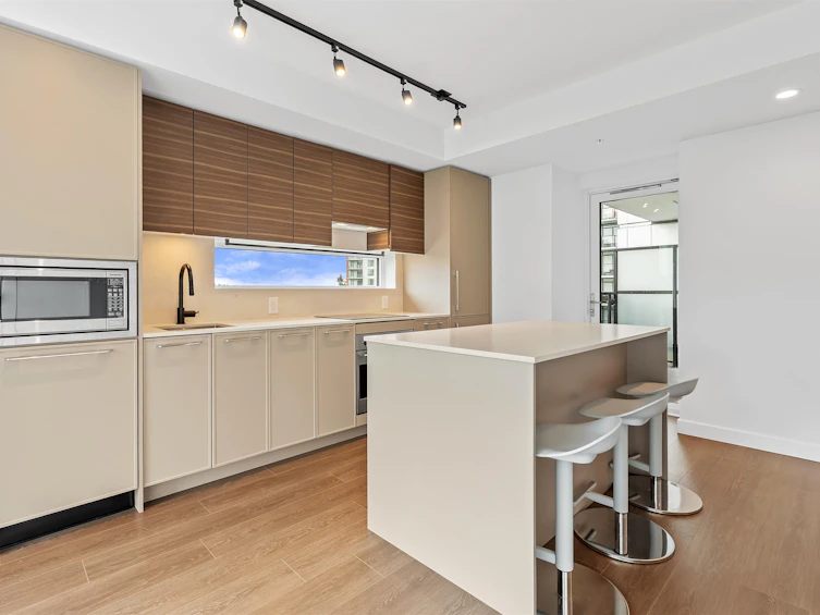 809-13725 George Junction, Surrey, BC, V3T 0V7 - 35