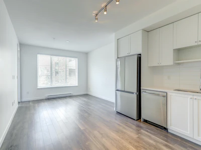 215-15825 85 Avenue - 2