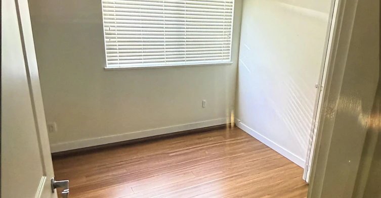 748x 19th Ave, Vancouver, BC, V5C 0N1 - 4