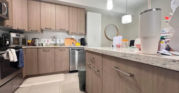 305-7377 14th Avenue, Burnaby, BC, V3N 1Z7 - 2