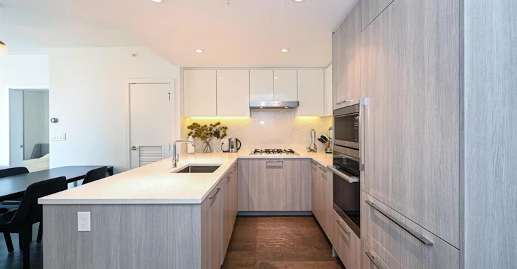 8xx-3200 Corvette Way, Richmond, BC, V6X 0T8 - 8