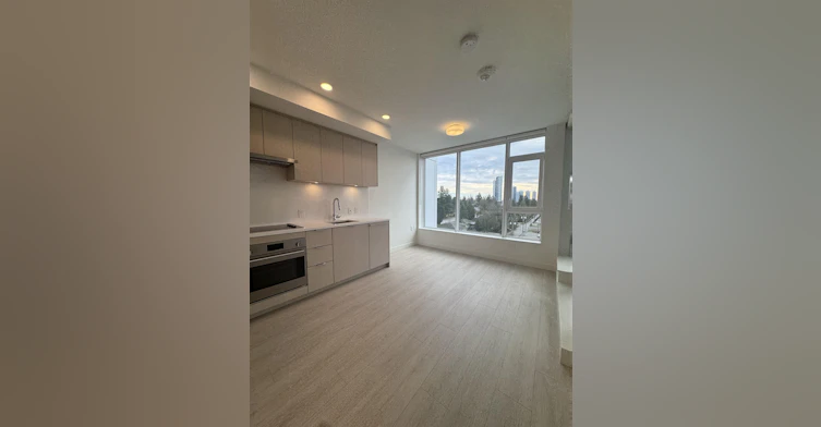 604-13675 107a Street, Surrey, BC, V3T 0X2 - 4