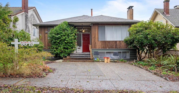 3845 W 14 Avenue, Vancouver, BC, V6R 2X1