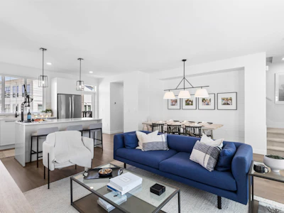 35-2891 Montrose Avenue - 3