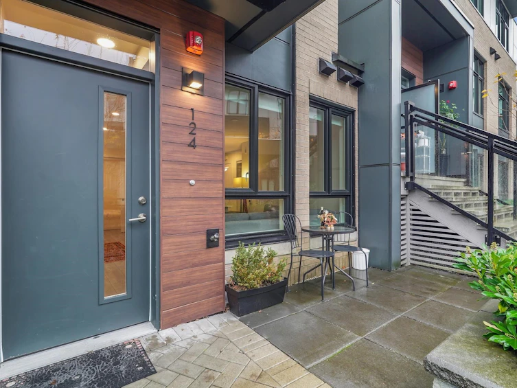 124-2035 Glenaire Drive, North Vancouver, BC, V7P 1Y2 - 2