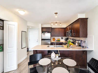319-9422 Victor Street - 4