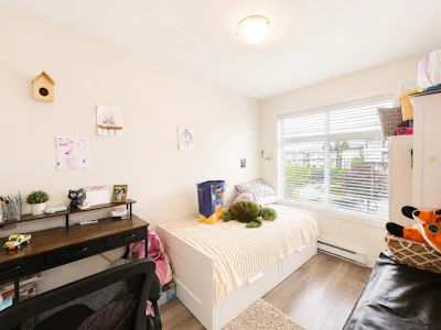 319-9422 Victor Street - 5