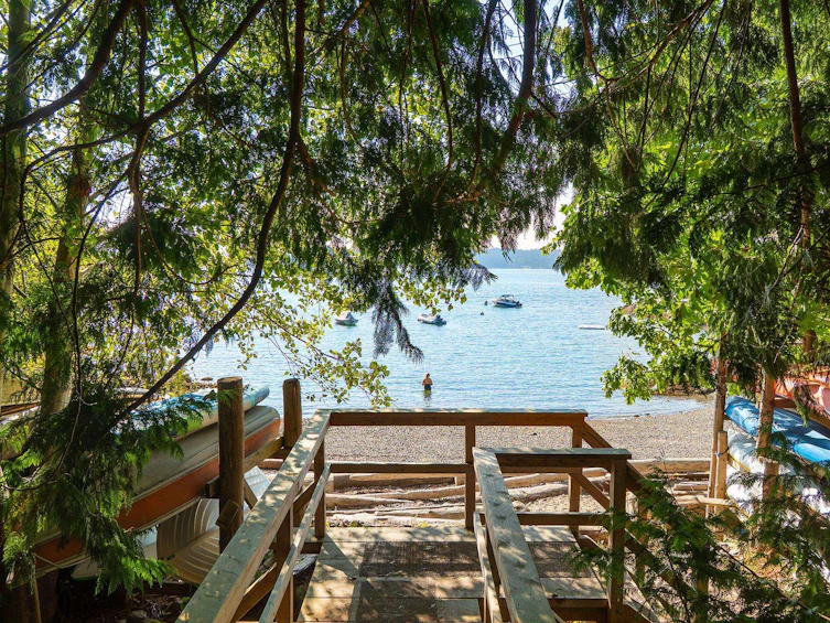 822 Captains Way, Bowen Island, BC, V0N 1G2 - 39