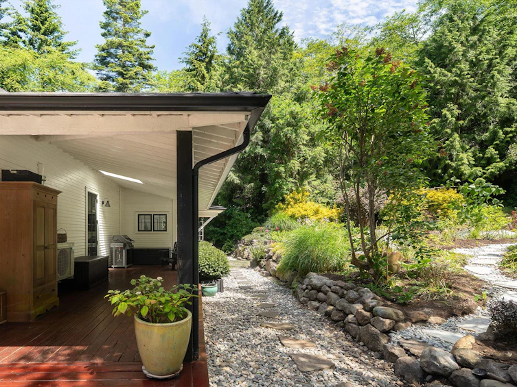 822 Captains Way, Bowen Island, BC, V0N 1G2 - 3